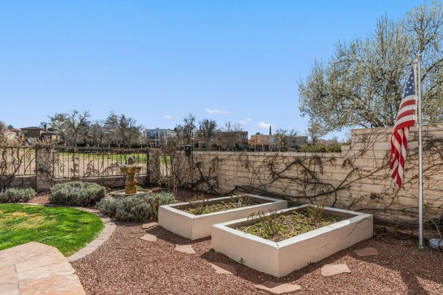 9915 Tanoan Drive NE, Albuquerque, NM 87111