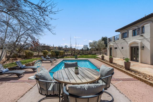 9915 Tanoan Drive NE, Albuquerque, NM 87111