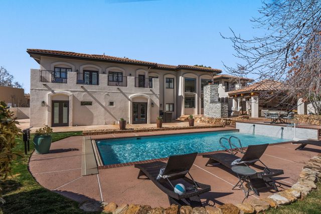 9915 Tanoan Drive NE, Albuquerque, NM 87111