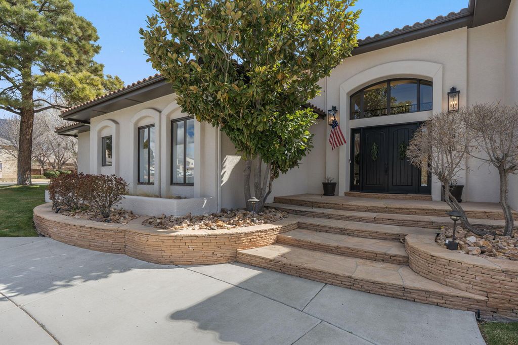 Image 103 of property listing at 9915 Tanoan Drive NE, Albuquerque, NM 87111