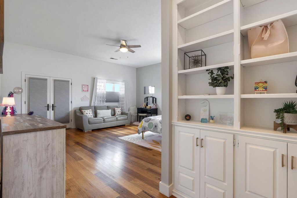 Image 45 of property listing at 9915 Tanoan Drive NE, Albuquerque, NM 87111