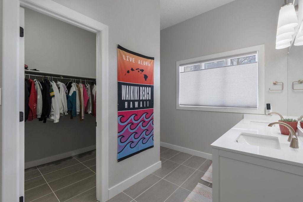 Image 50 of property listing at 9915 Tanoan Drive NE, Albuquerque, NM 87111