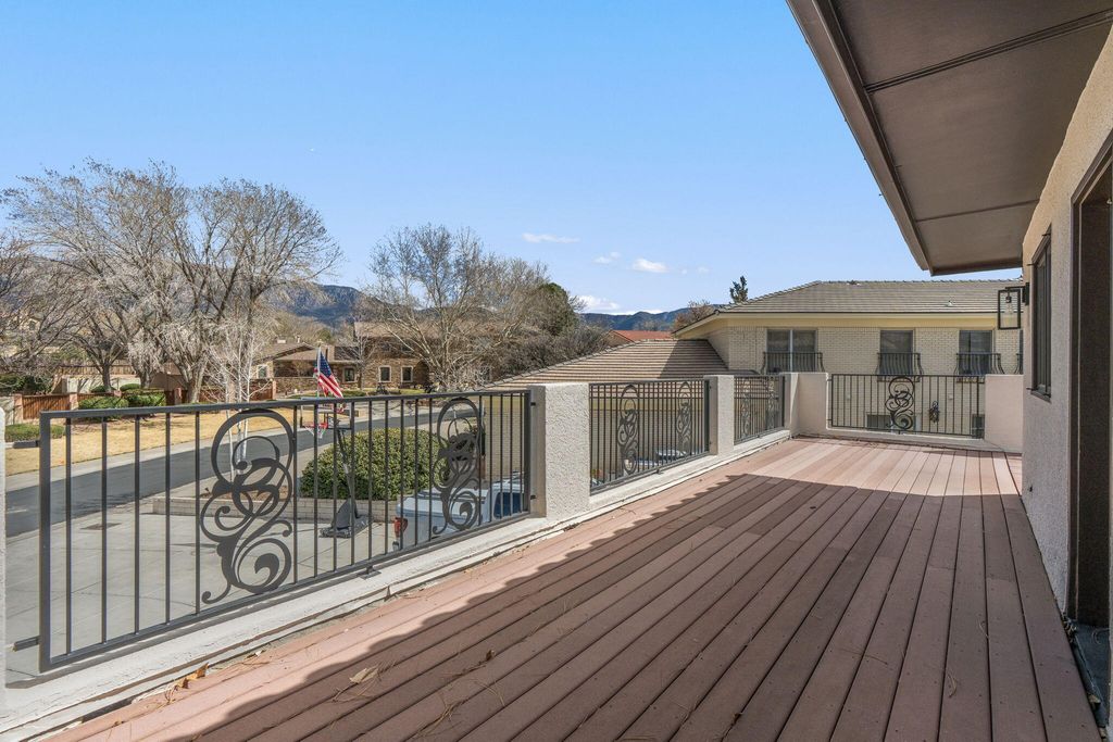 Image 72 of property listing at 9915 Tanoan Drive NE, Albuquerque, NM 87111