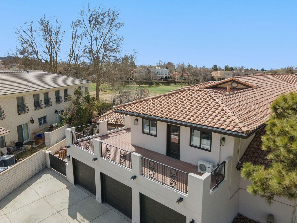 Image 78 of property listing at 9915 Tanoan Drive NE, Albuquerque, NM 87111