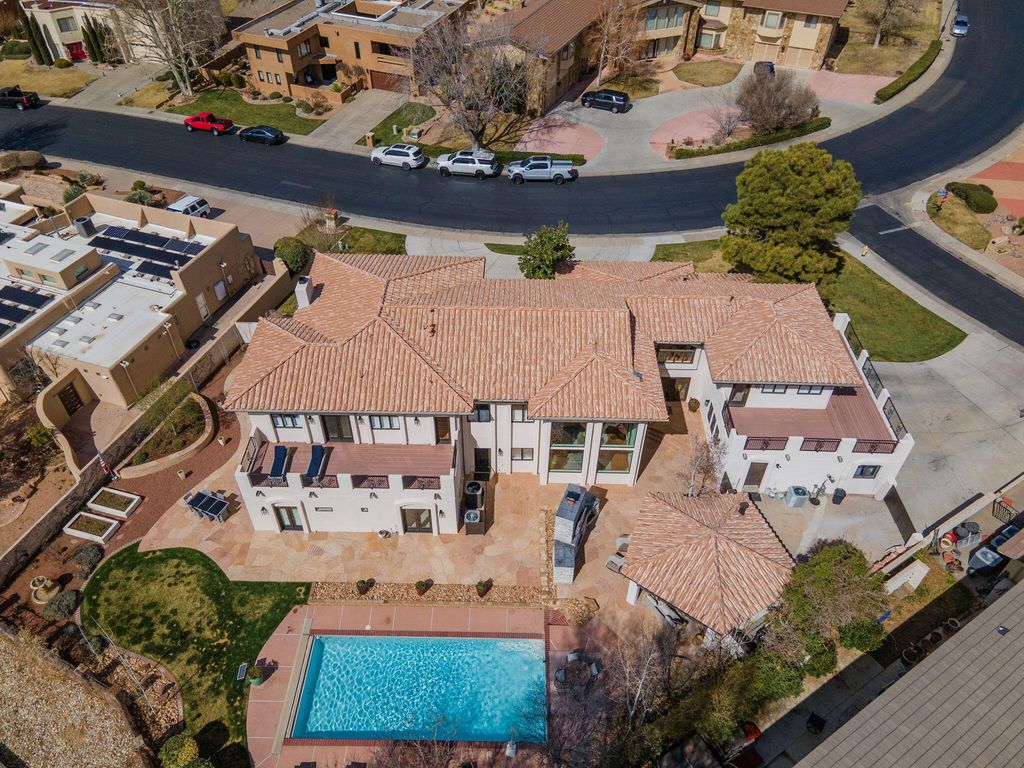 Image 81 of property listing at 9915 Tanoan Drive NE, Albuquerque, NM 87111