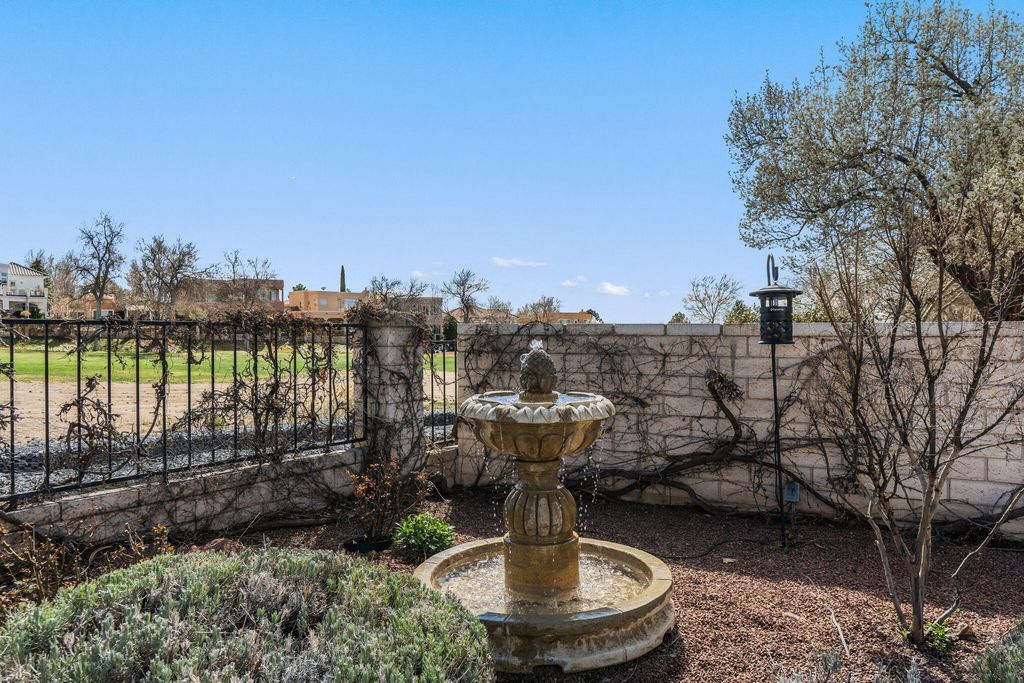 Image 98 of property listing at 9915 Tanoan Drive NE, Albuquerque, NM 87111