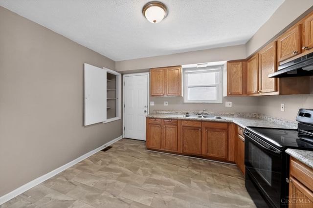 8949 Pippin Road, Colerain Twp, OH 45251