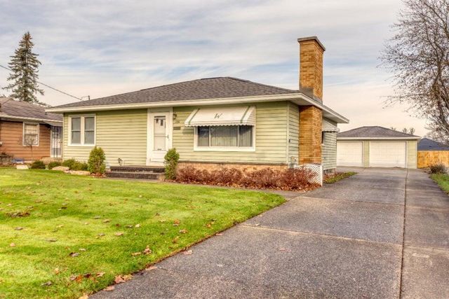 1331 Ellsmere Street NE, Grand Rapids, MI 49505