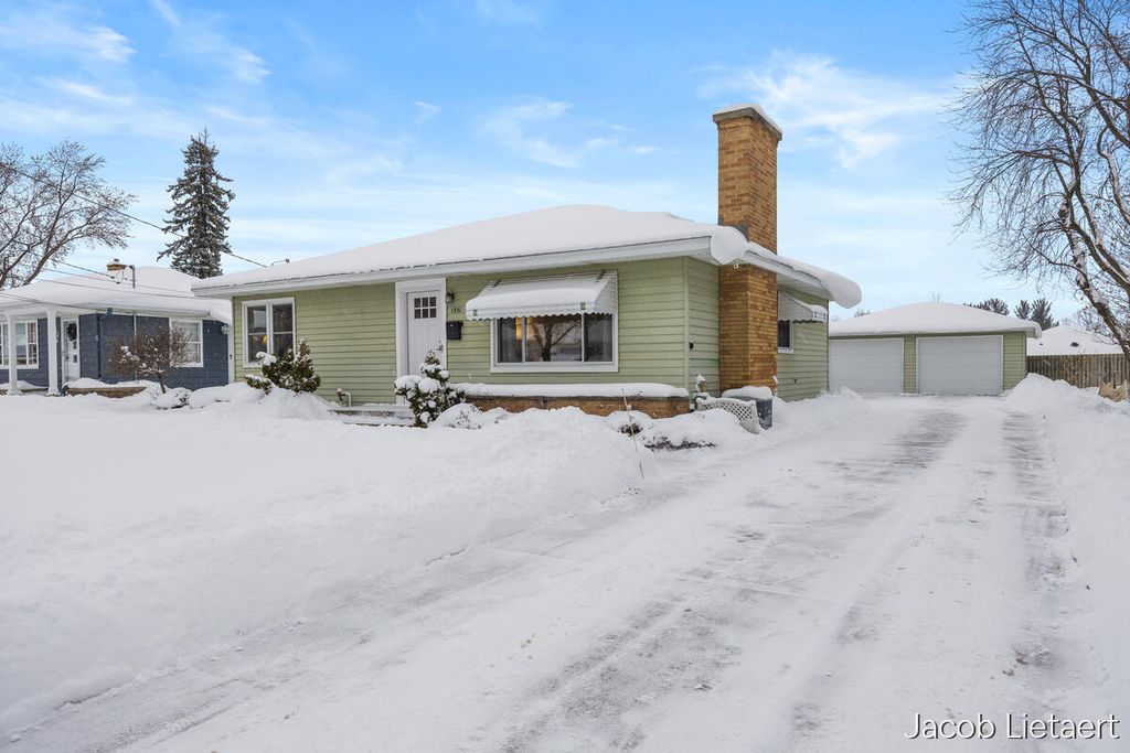 1331 Ellsmere Street NE, Grand Rapids, MI 49505