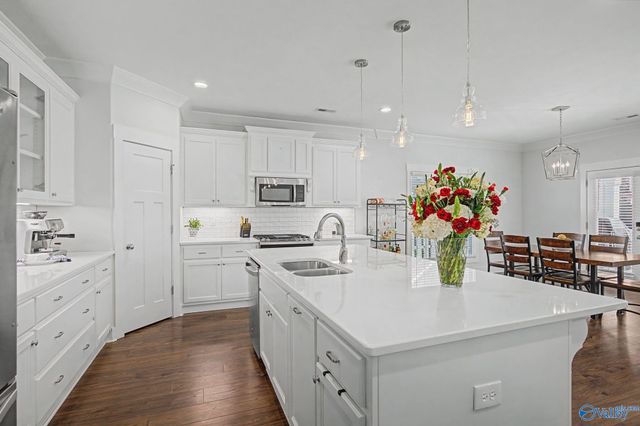 7052 Meadow Way Lane, Owens Cross Roads, AL 35763