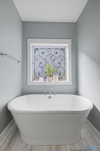 7052 Meadow Way Lane, Owens Cross Roads, AL 35763