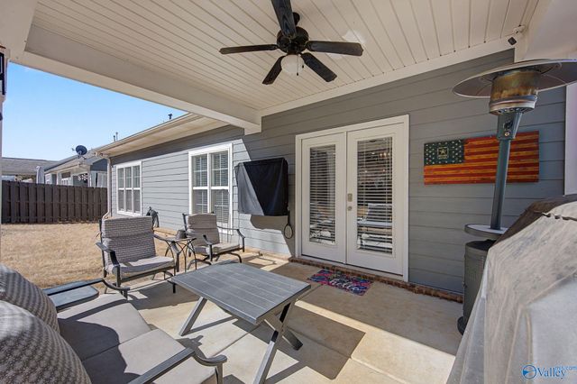 7052 Meadow Way Lane, Owens Cross Roads, AL 35763