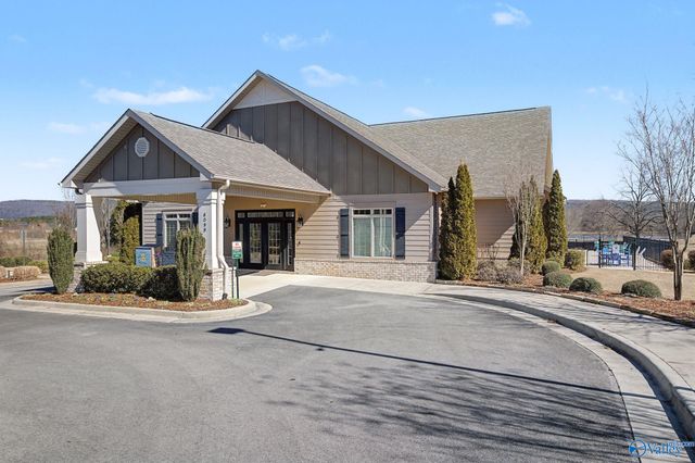 7052 Meadow Way Lane, Owens Cross Roads, AL 35763