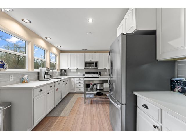 7250 Sw 70TH Ave, Portland, OR 97223