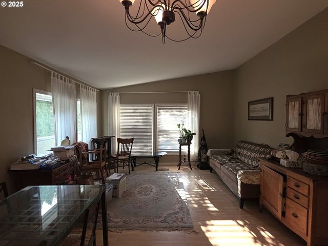 4808 Se 134TH Dr, Portland, OR 97236