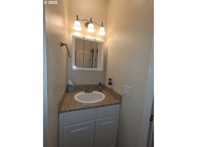 4808 Se 134TH Dr, Portland, OR 97236