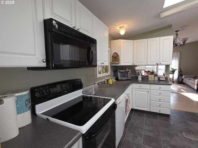 4808 Se 134TH Dr, Portland, OR 97236