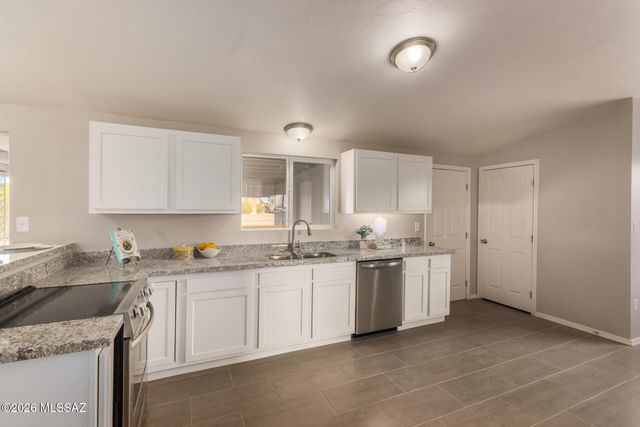 1840 S Augusta Circle, Tucson, AZ 85710