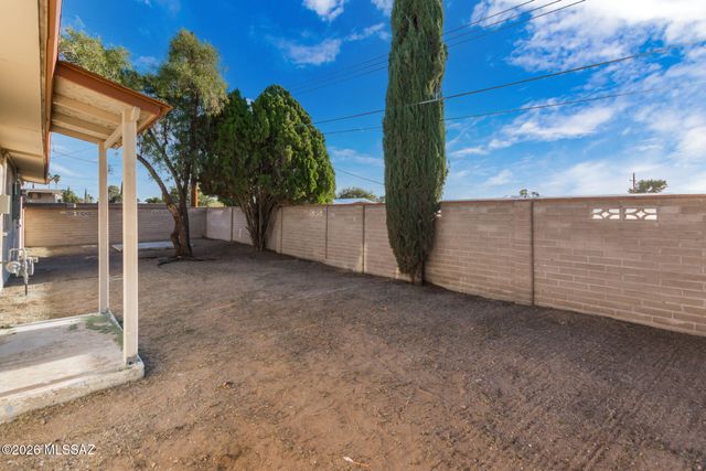 1840 S Augusta Circle, Tucson, AZ 85710