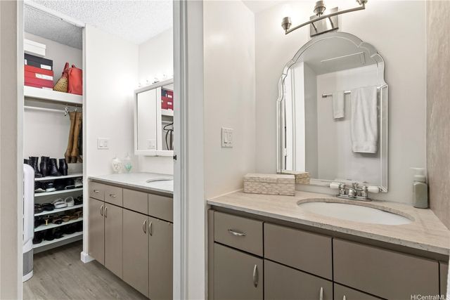 1750 Kalakaua Avenue 3803, Honolulu, HI 96826