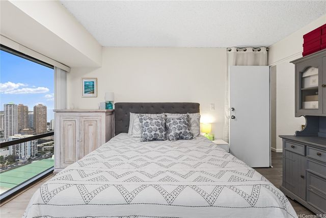 1750 Kalakaua Avenue 3803, Honolulu, HI 96826