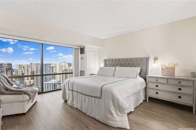 1750 Kalakaua Avenue 3803, Honolulu, HI 96826