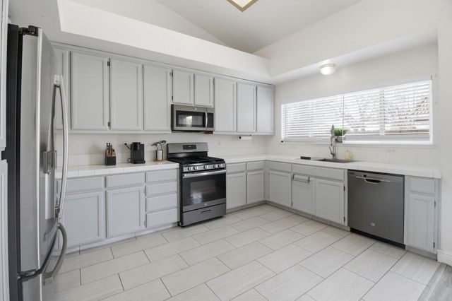 1151 Klemeyer Cir, Stockton, CA 95206