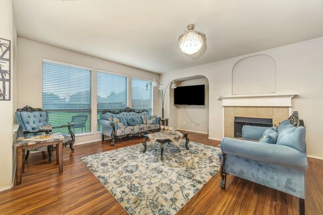 2312 Tawny Owl Road, Grand Prairie, TX 75052