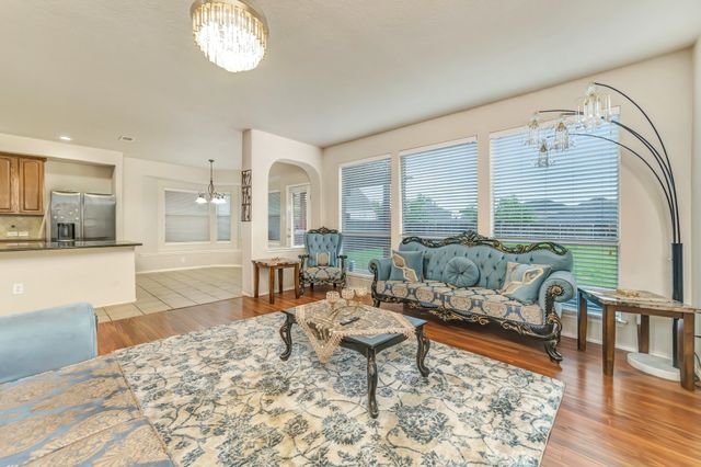 2312 Tawny Owl Road, Grand Prairie, TX 75052