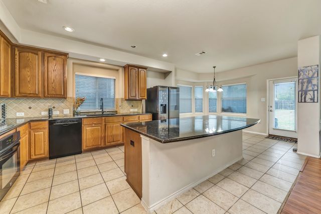 2312 Tawny Owl Road, Grand Prairie, TX 75052