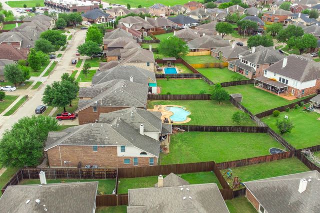 2312 Tawny Owl Road, Grand Prairie, TX 75052