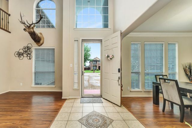 2312 Tawny Owl Road, Grand Prairie, TX 75052