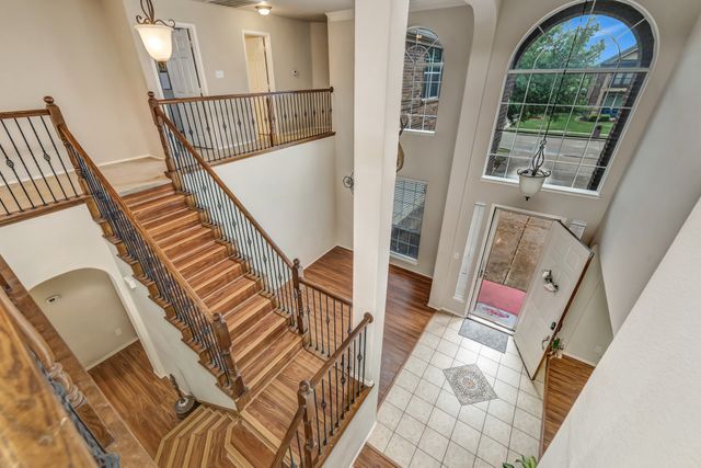 2312 Tawny Owl Road, Grand Prairie, TX 75052