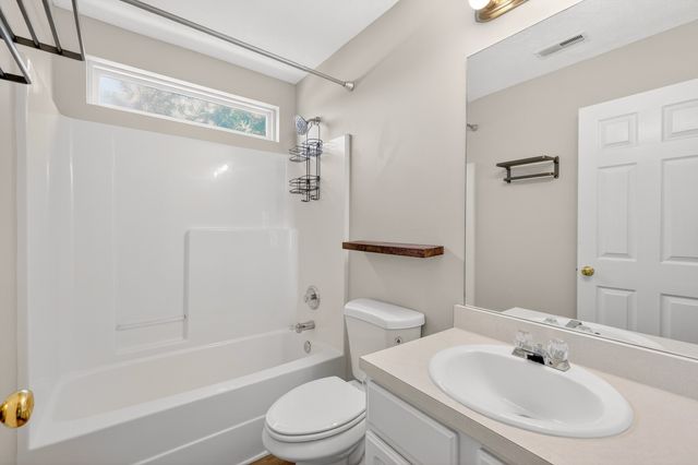 3013 Remington Park Ln, Hermitage, TN 37076