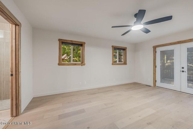 1147 Wooded Acres DR, Sagle, ID 83860