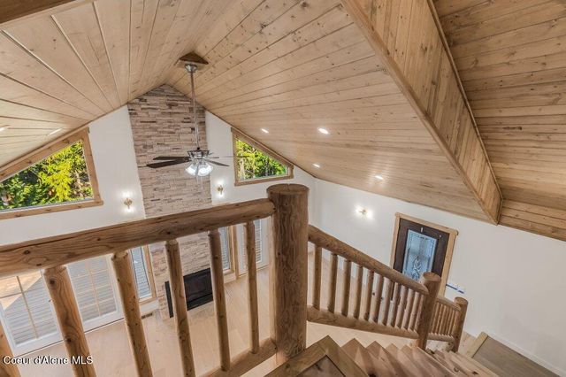 1147 Wooded Acres DR, Sagle, ID 83860