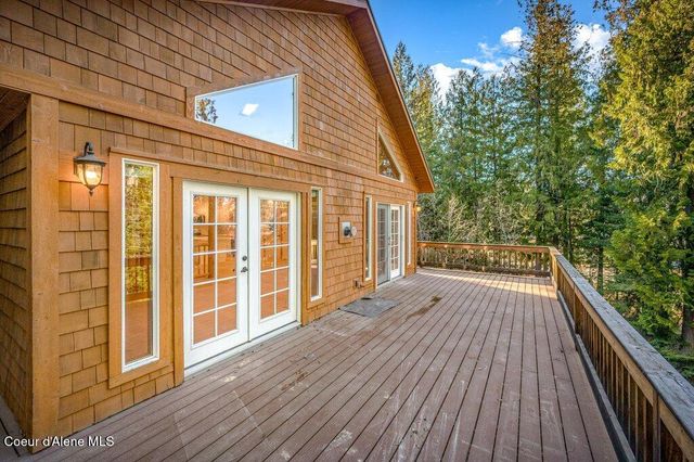 1147 Wooded Acres DR, Sagle, ID 83860