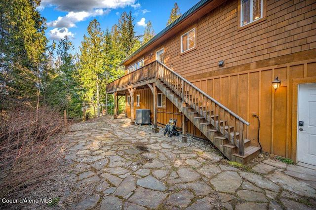 1147 Wooded Acres DR, Sagle, ID 83860