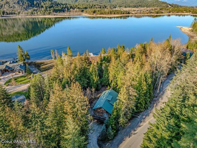 1147 Wooded Acres DR, Sagle, ID 83860