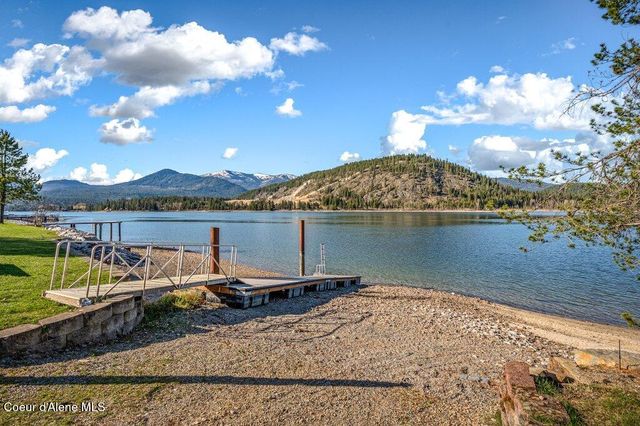 1147 Wooded Acres DR, Sagle, ID 83860
