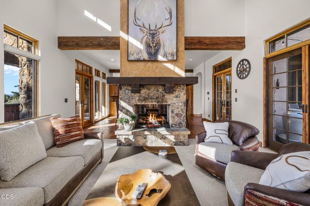 22887 Ghost Tree Lane, Bend, OR 97701