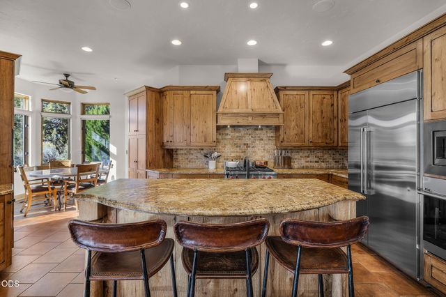 22887 Ghost Tree Lane, Bend, OR 97701