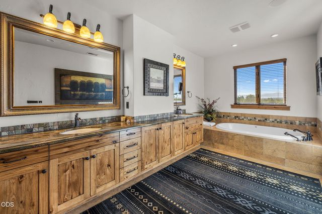 22887 Ghost Tree Lane, Bend, OR 97701