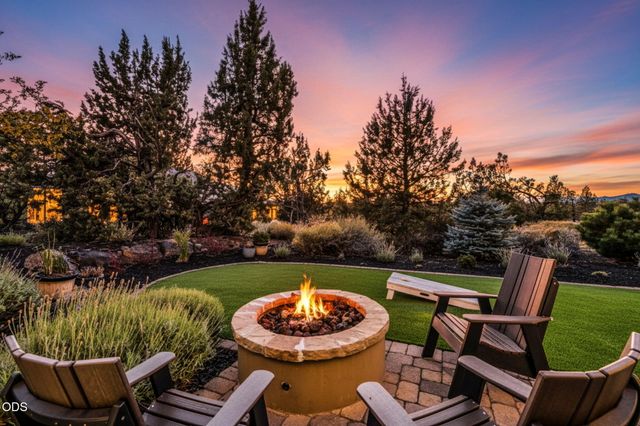 22887 Ghost Tree Lane, Bend, OR 97701