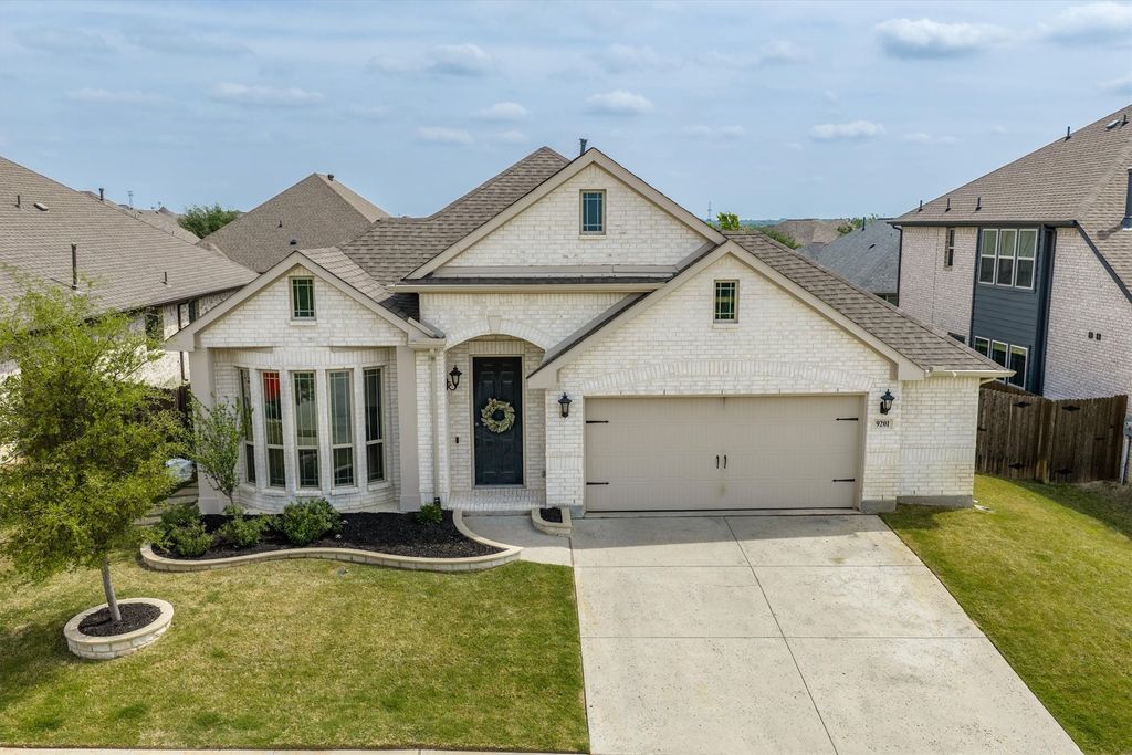 9201 Amistad Lane, Denton, TX 76226