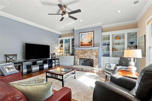 510 Wembley Circle, Sandy Springs, GA 30328