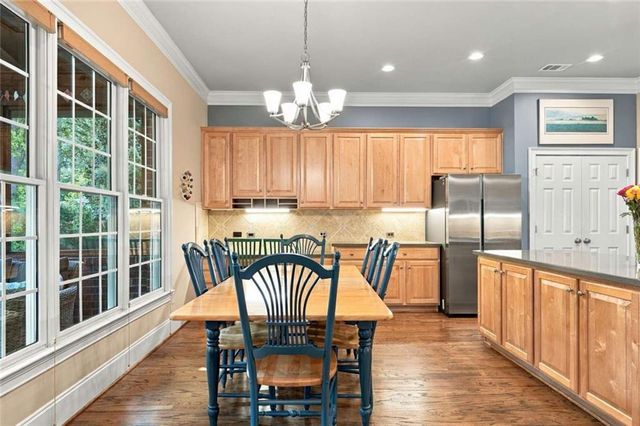 510 Wembley Circle, Sandy Springs, GA 30328