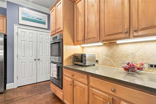 510 Wembley Circle, Sandy Springs, GA 30328