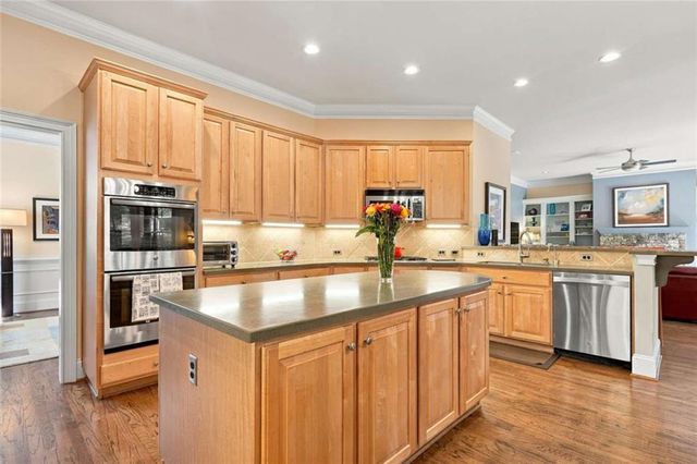 510 Wembley Circle, Sandy Springs, GA 30328
