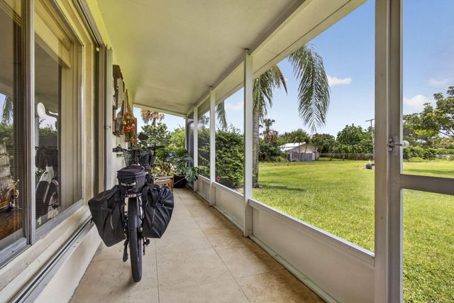 2651 Boundbrook Boulevard, West Palm Beach, FL 33406
